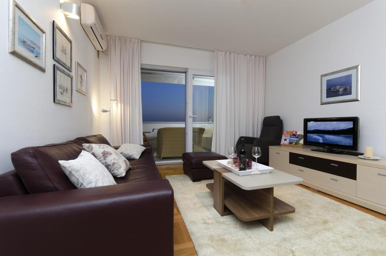 Apartment Zovko มาคาร์สกา ภายนอก รูปภาพ